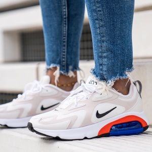 Nike Air Max 200 - 6.5 Women’s - Desert Sand